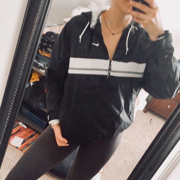 Retro Nike Windbreaker - Picture 1 of 3